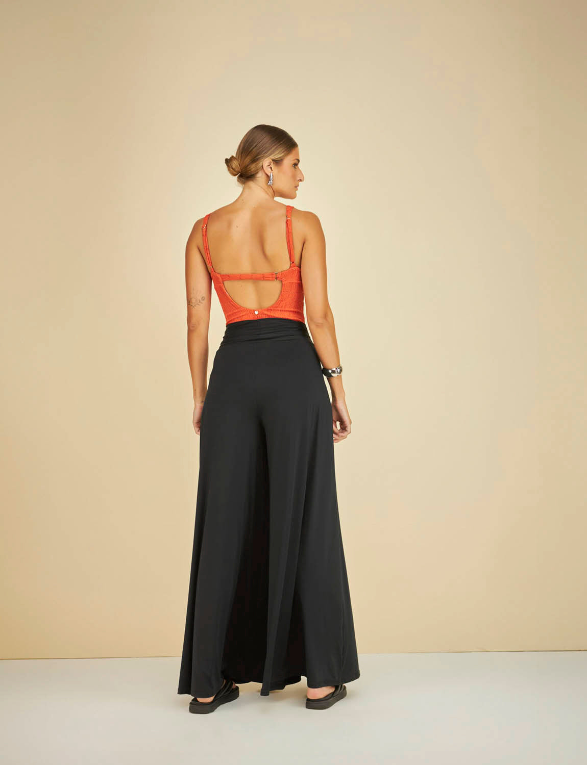 Calça Pantalona Cos Largo Extra Comfort