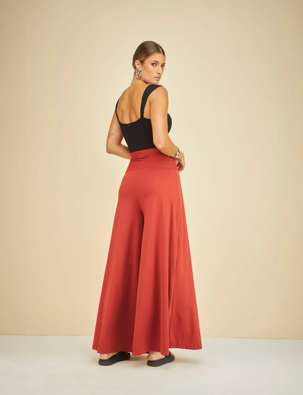 Calça Pantalona Cos Largo Extra Comfort Nature