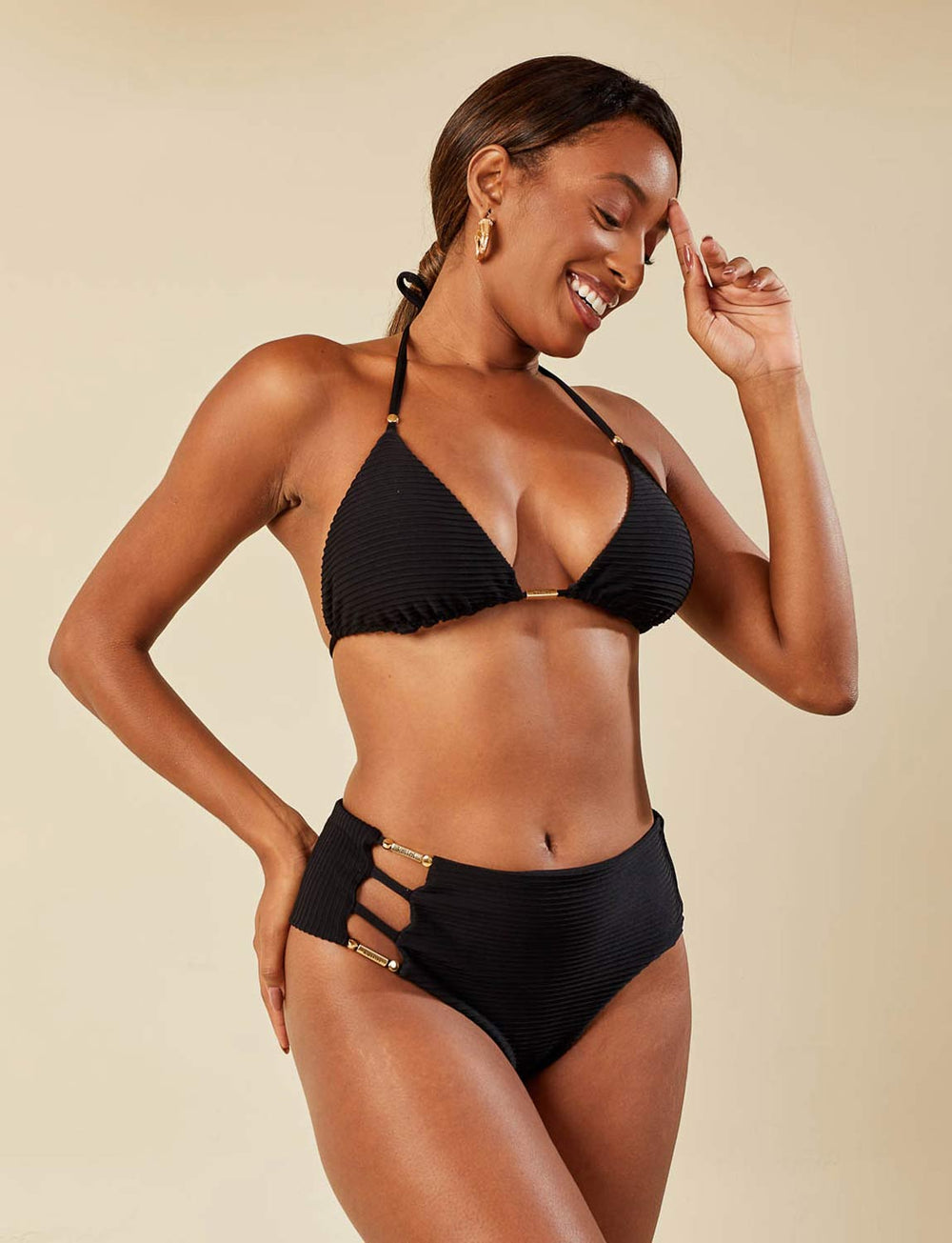 Calcinha Hot Pant e Tiras Laterais Texturizado Preto