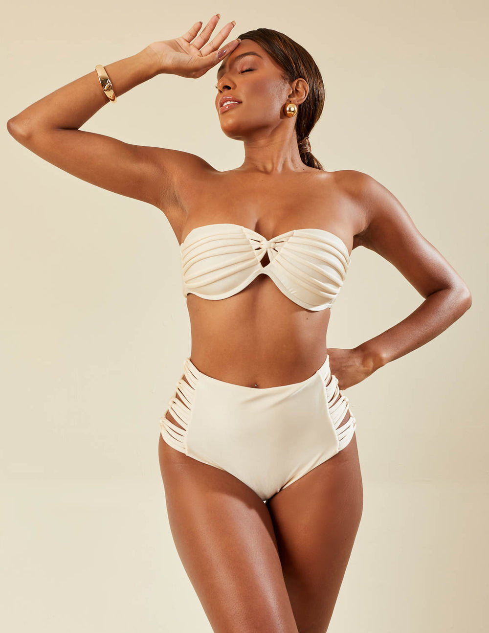 Calcinha Hot Pants Detalhes Laterais Off