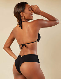 Calcinha Hot Pant e Tiras Laterais Texturizado Preto