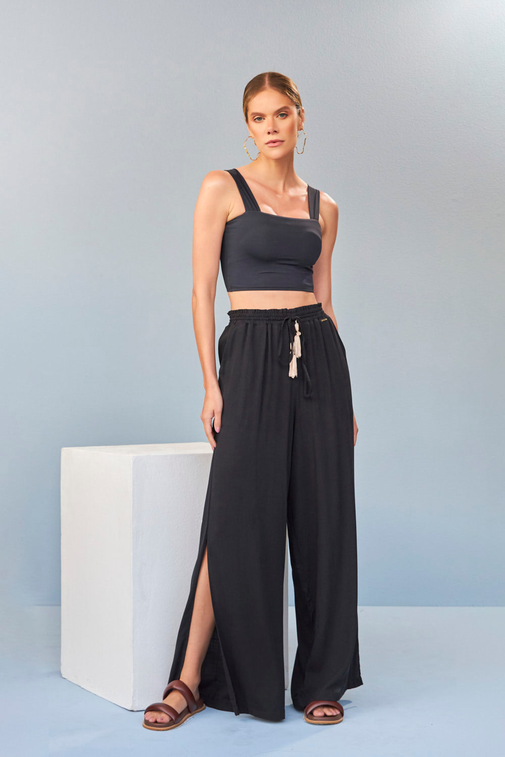 Top Cropped Reto Preto| Proteção uv50+ |