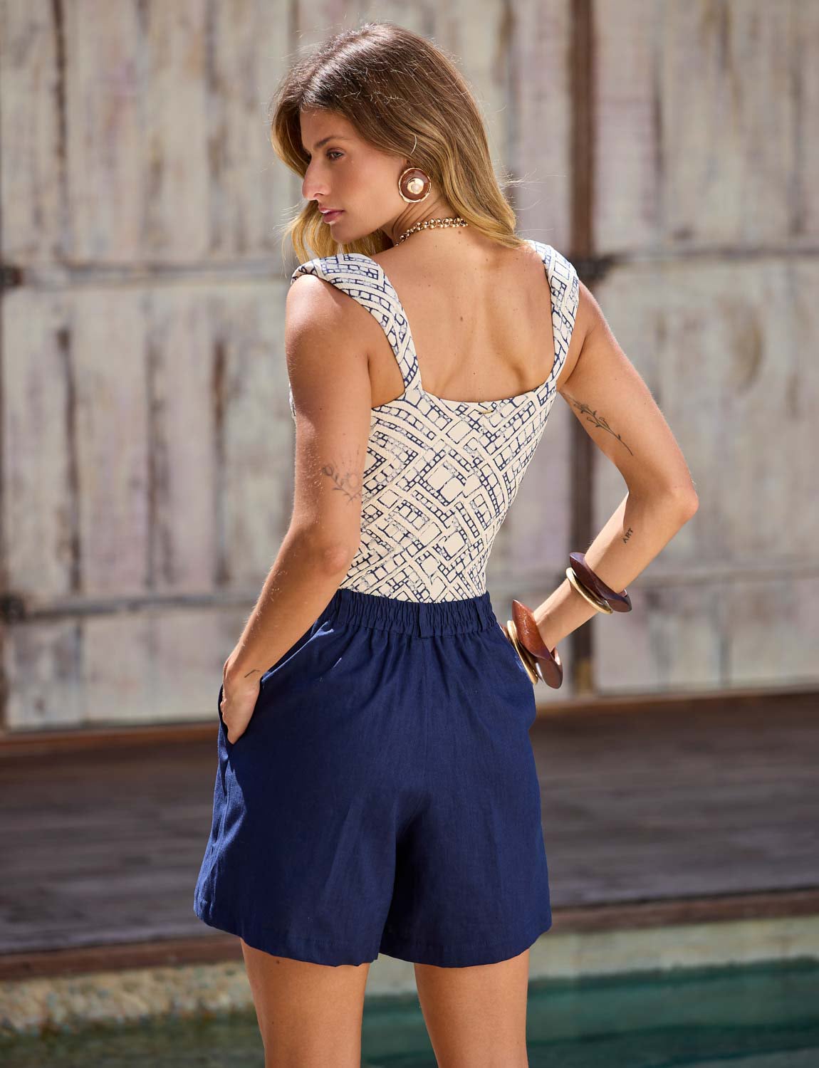 Short Alfaiataria Bolso Faca Linho Azul Marinho
