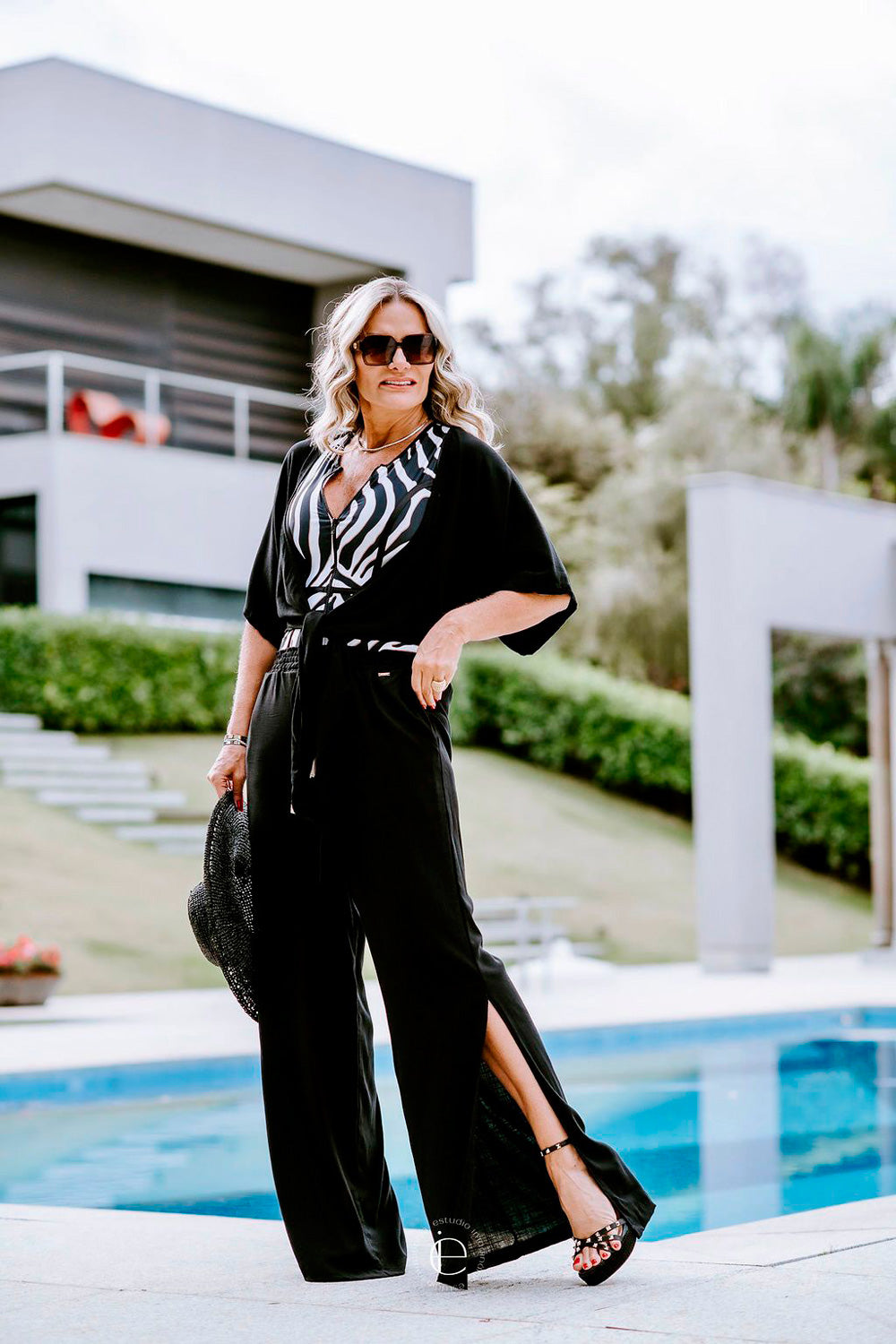 Maiô Manga Curta Stylish Exotic