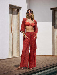 Biquíni estruturado terracota com Textura Lumiar para composição sofisticada de resortwear
