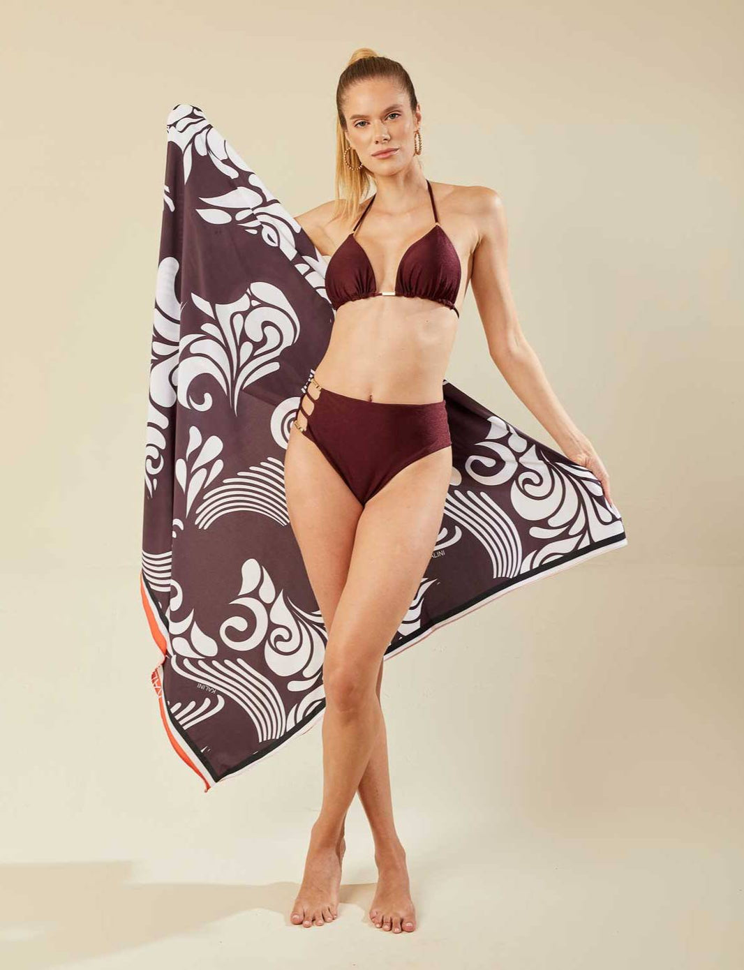 Kit Biquíni Hot Pant Tiras na Lateral Bordô