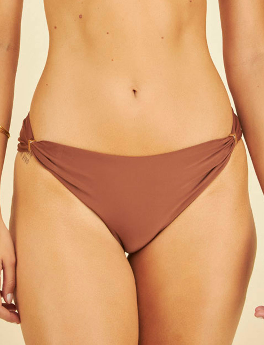 Calcinha Ajustável Detalhes Tubos Nature