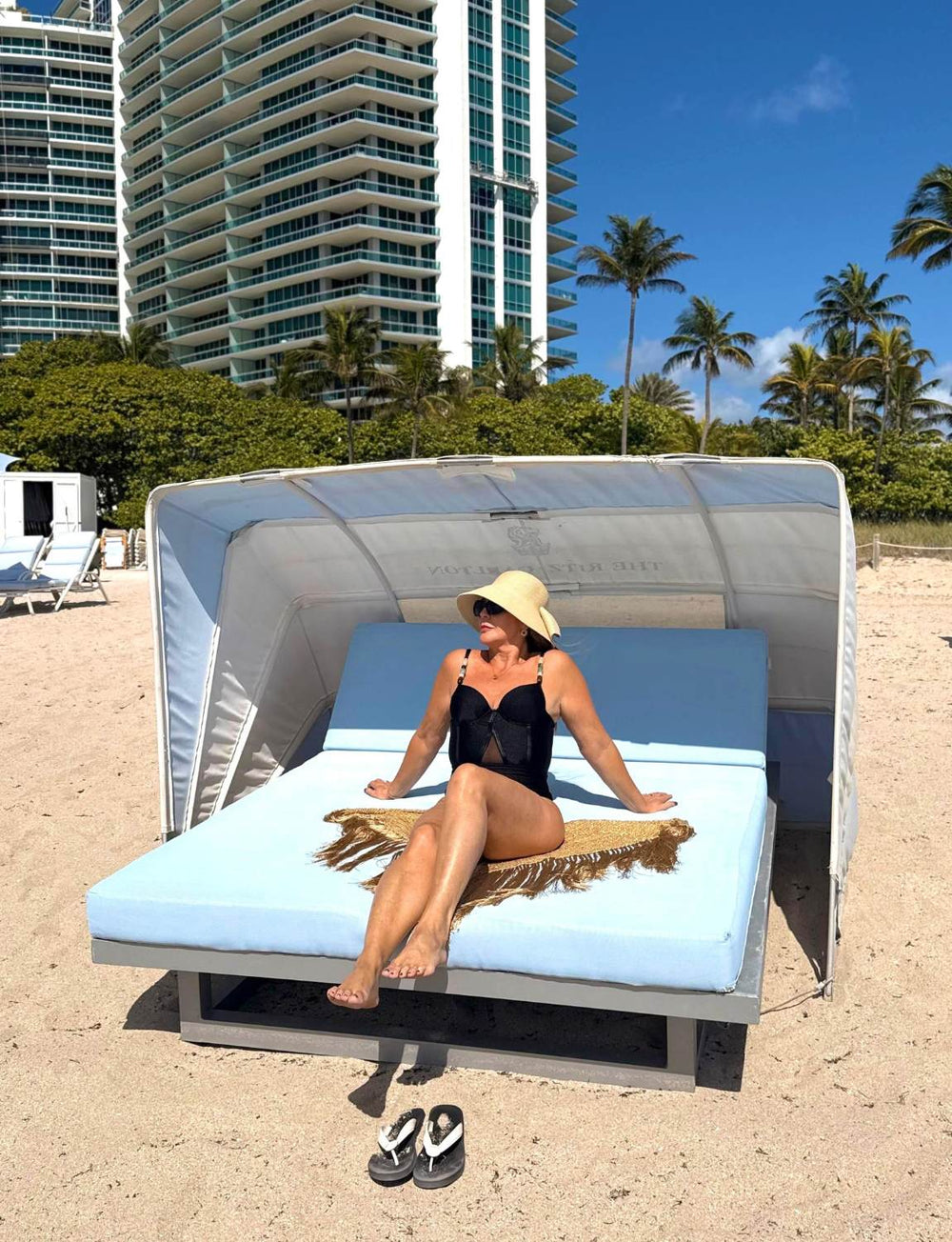 Maiô Ultra Modelador com Aro Estruturado Zahara Preto