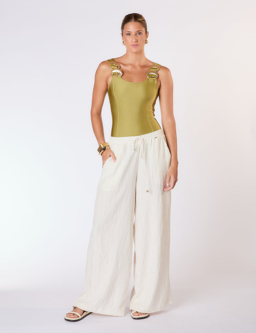 Maiô Premium Argola Ouro Martelada Pistache